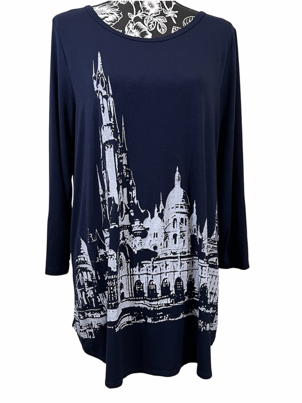 Karen‎ Kane Navy Blue Long Sleeve Tunic with White Cityscape Graphic